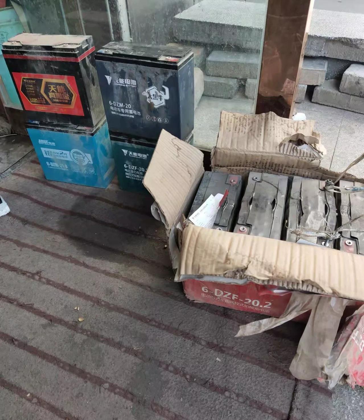 铅酸蓄电池加什么液体_铅酸蓄电池加液后需要充电吗_铅酸电池加液